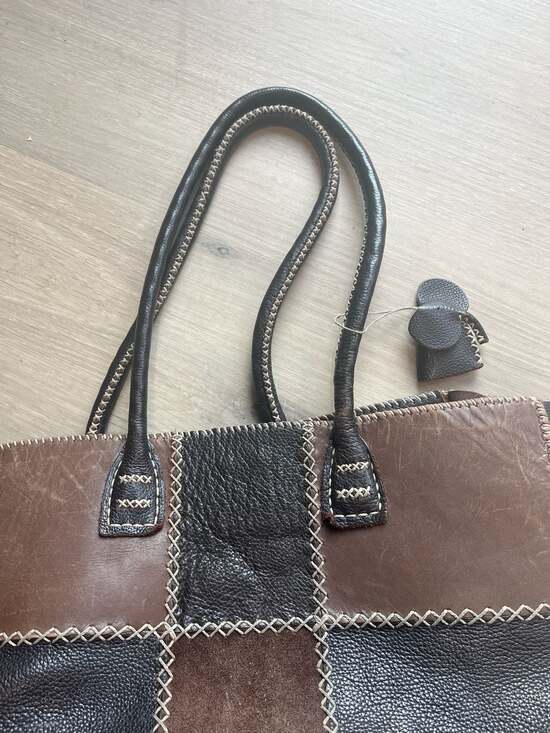 Large Dark Brown Leather Bag for the Weekend. Mix of Patchwork Style Leathers. W - Picture 5 of 16
